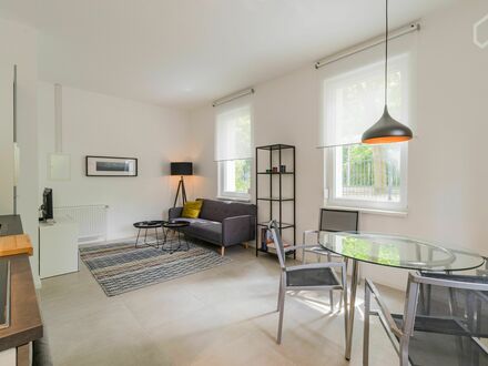 Helle und moderne 2-Zimmer Wohnung mit Gartenzugang in Charlottenburg (Westend) | Lovely bright, modern flat in Charlot…