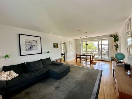 Traumhafte 3,5-Zimmer Dachgeschosswohnung mit sonniger Dachterrasse - Stilvoll möbliert! Frei von Anfang Januar bis End…