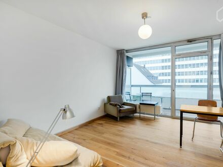 Helles, ruhiges und voll ausgestattetes Appartement mit großem Balkon im Zentrum von Köln (Nähe Stadtgarten)