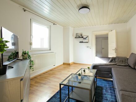 Zentral und Komfortabel: Neu renoviertes Apartment in Lauf an der Pegnitz | Central and Comfortable: Newly Renovated Ap…