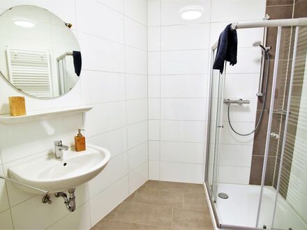 schönes 4 Zimmer Apartment in Bedburg-Hau mit Waschmaschine und kostenlosen Parkplätzen | nice 4 room apartment in Bedb…