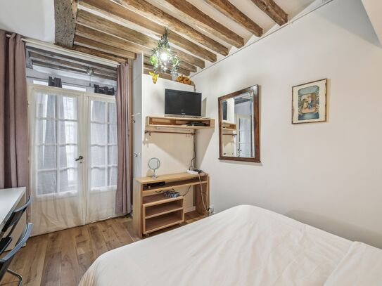 ID 397 - entire 2 bedroom apartment in Rue Saint Sauveur / Montorgueil 2nd arrondissement