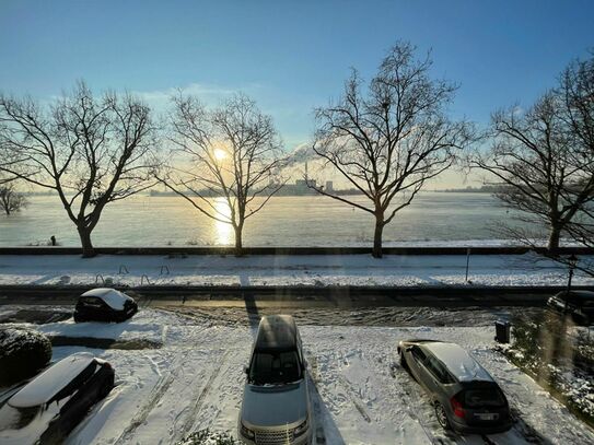 Wohnung mit Rheinblick in Düsseldorf