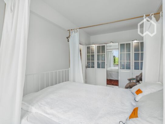 Sweet and artsy apartment close to the Rhein with amazing city connection