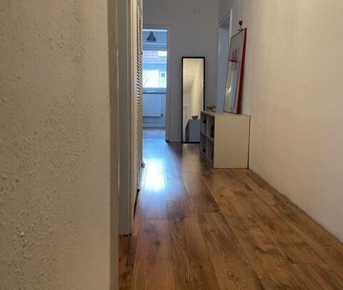 Schöne 3-Zimmer Whg (möbliert) mit Südbalkon in Thalkirchen - Isarnähe! Zunächst auf 6 Monate befristet