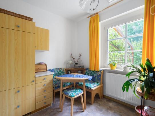 High quality apartment in a two family house with a garden in a quiet, green and central location, Dresden - Amsterdam…