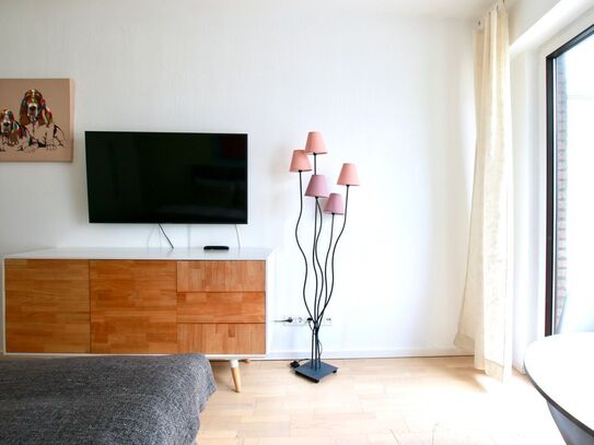 Bright apartment with Balcony at Barbarossaplatz, Koln - Amsterdam Apartments for Rent