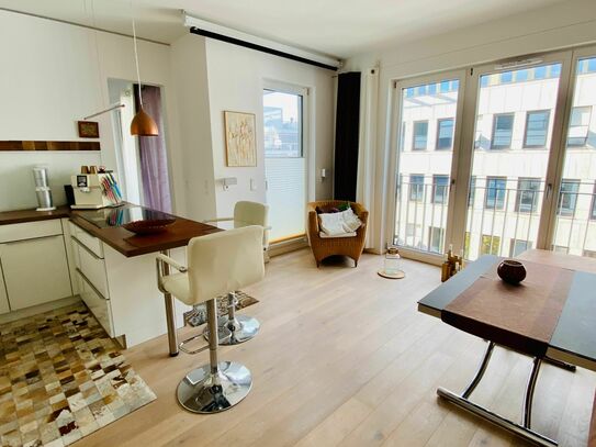 Exklusive 2-Raum-Wohnung mit Balkon in Berlin-Mitte