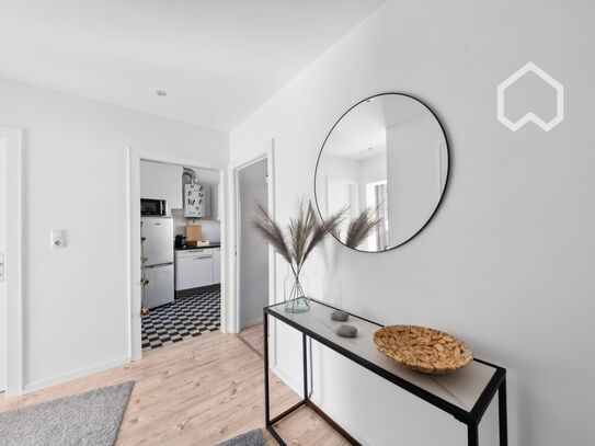 Light-flooded 2-room apartment with loggia in Eimsbüttel