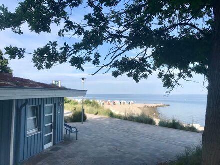Appartement Ostsee, strandnah mit Schwimmbad, Parkplatz u. 2 Fahrrädern | Cozy and quiet suite near Baltic Sea with Swi…