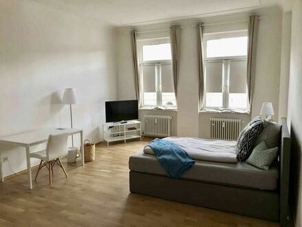 WG-ZIMMER: Helle & häusliche Wohnung auf Zeit in Frankfurt am Main