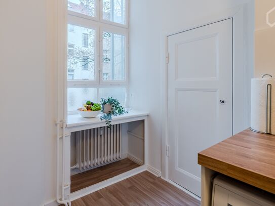 Perfect Home in Neukölln: Modern 2-Bedroom with Balcony