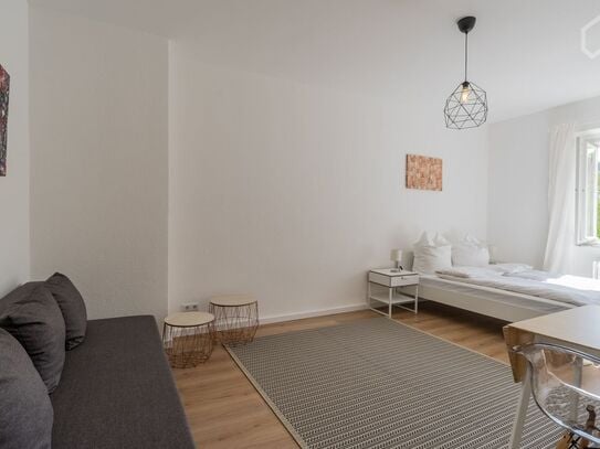 Pretty home in Charlottenburg (Berlin), Berlin - Amsterdam Apartments for Rent