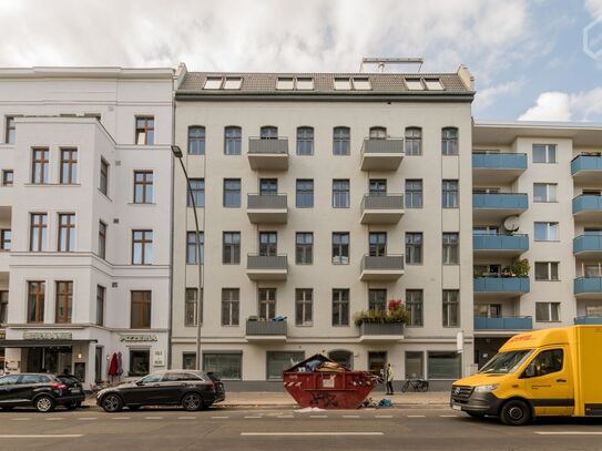 Luxurious, spacious apartment in the heart of Charlottenburg, Berlin - Amsterdam Apartments for Rent