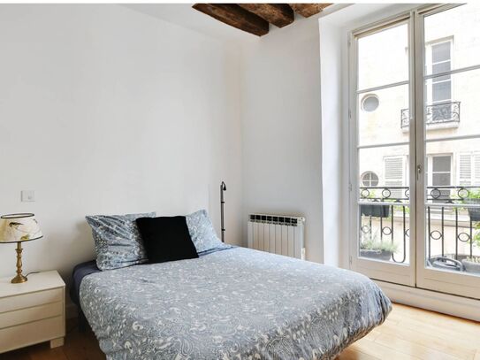 Charming flat in the heart of town