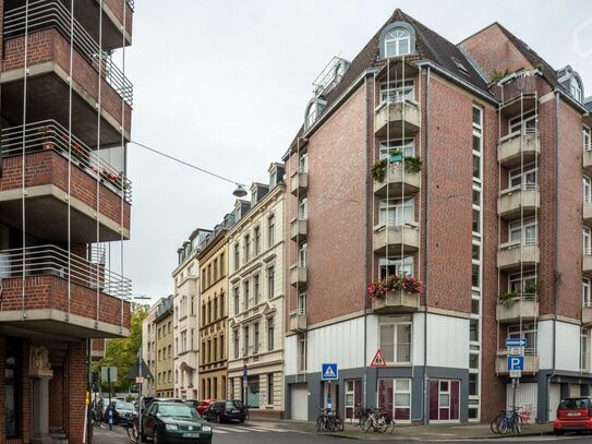 Renovated 1,5 room apartment close to the main station, Koln - Amsterdam Apartments for Rent