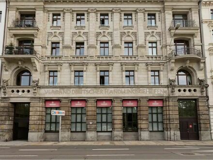 hochwertige u. liebevoll eingerichtete Wohnung m. Balkon