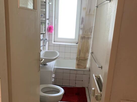 3 Room Appartment near Metro and Fair Ground, Hannover - Amsterdam Apartments for Rent