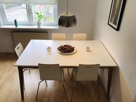 Modisches & voll möbliertes Maisonette Apartment in Meerbusch | Fashionable & fully furnished maisonette apartment in M…
