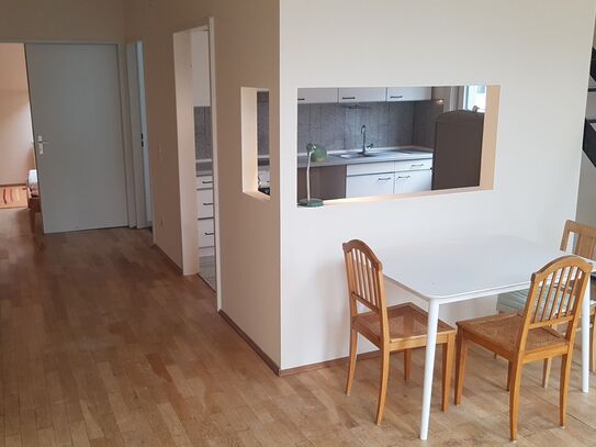 Helle Dachgeschoss-Wohnung mit Balkon im Zentrum von Hamburg Ottensen, 75 qm, 3 Fuss-Minuten zum Bhf Altona