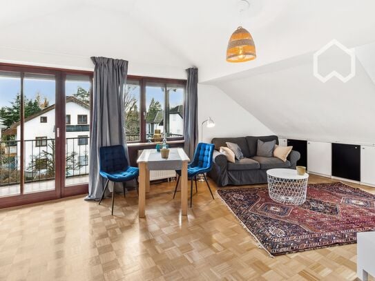 Charming and Fully Furnished 2-Room Apartment with Balcony in München