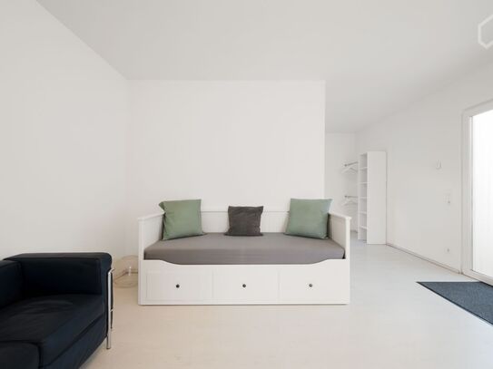 Ground-floor, modernly furnished studio apartment in Ostheim, Koln - Amsterdam Apartments for Rent