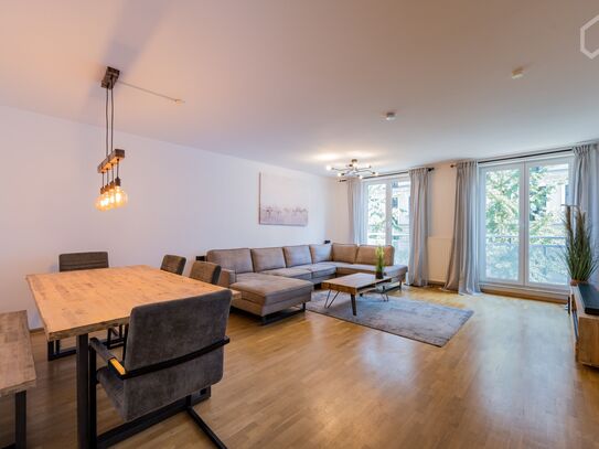 Frisch renoviertes Apartment mit hochwertiger Möblierung & Wintergarten nahe Mauerpark im Prenzlauer Berg