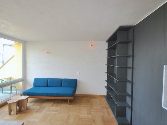 Beautiful studio apartment right near Sonnenallee