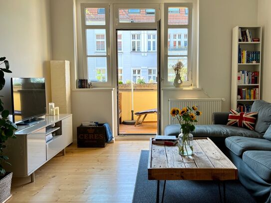 Stilvoll möblierte und sanierte 2-Zimmer-Wohnung in bester Kiezlage im Prenzlauer Berg