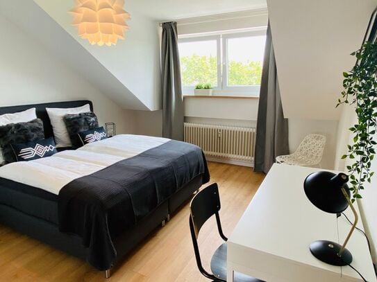 Pure living pleasure 2-room attic apartment in Cologne with balcony, Koln - Amsterdam Apartments for Rent