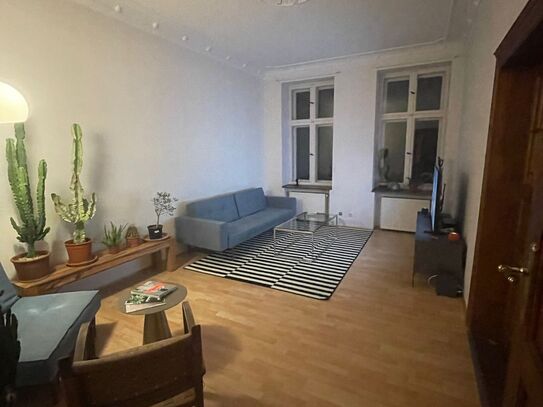 Charmante und geräumige Altbauwohnung in Charlottenburg