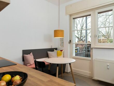 Wunderschöne, charmante Wohnung im Herzen von Heinersdorf | Bright Apartment with Balcony in Weißensee