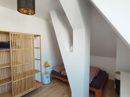 Quiet, light-flooded top floor apartment in Reinickendorf, Berlin - Amsterdam Apartments for Rent