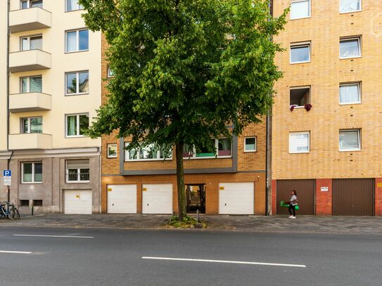 Frisch sanierte, modern eingerichtet und zentral gelegene Wohnung in Düsseldorf