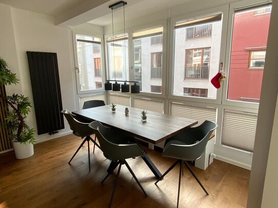 2-Zimmer-Wohnung im Herzen von Berlin (Hackescher Markt)