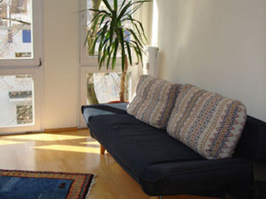 Homey, bright 1-room apartment in Berlin Charlottenburg