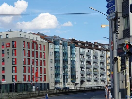 Exklusive, VOLL MÖBLIERTE 2-Zi.-Whg mit Balkon und EBK in Obergiesing, München