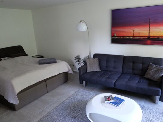 Modern & cozy apartment with balcony in Düsseldorf - WIFI 100 MBit included