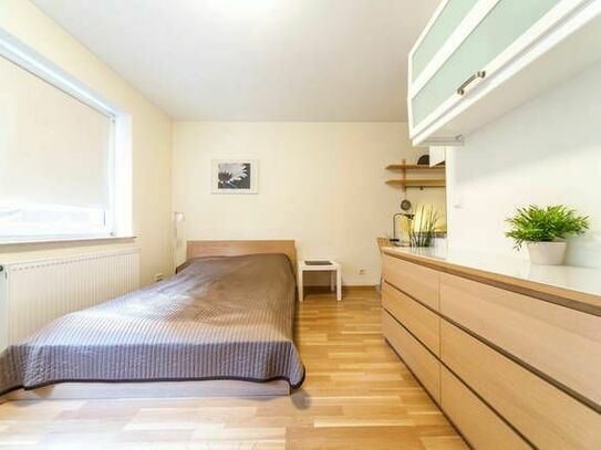 Modernes, liebevoll eingerichtetes Loft in Dortmund-City für 1-2 Personen mit Parkplatz im Hof