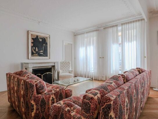 Chic in the 6th: Apartment Near the Pantheon and Notre-Dame