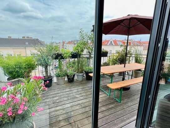 Beautiful Sun-Drenched Modern Penthouse Near Friedrichshain Park, Berlin - Amsterdam Apartments for Rent