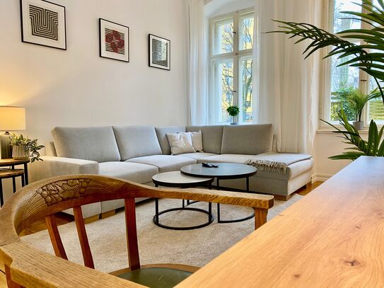 ruhige Altbau Wohnung mit Garten in Charlottenburg