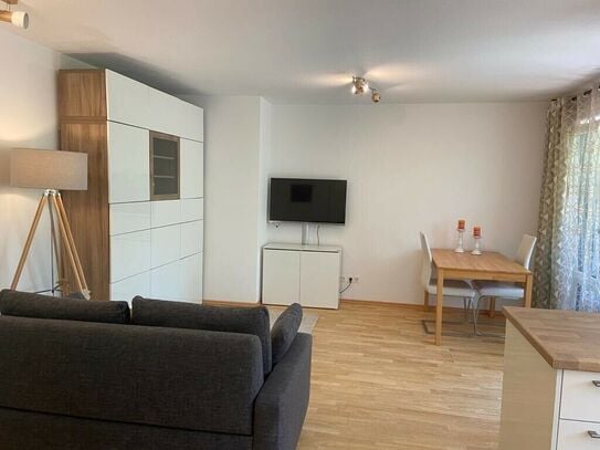 Well cut 2 room apartment with garden in Milbertshofen