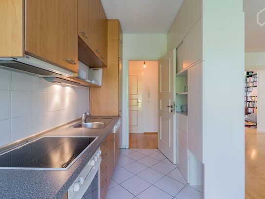 Spacious 3-room apartment with 2 bathrooms in the heart of Mitte