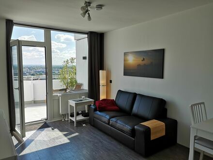 City-Sky-Appartement mit Terrasse und tollem Fernblick in Köln