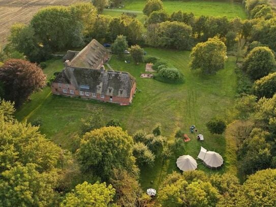 Eco-apartment in a historic manor house on the North Sea