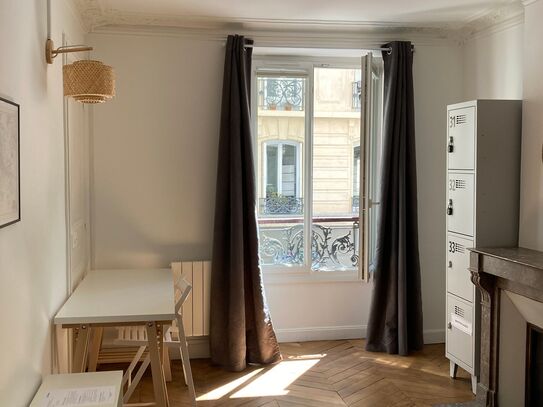 Co-living : Beautiful furnished room in an apartment in the 11th arrondissement.