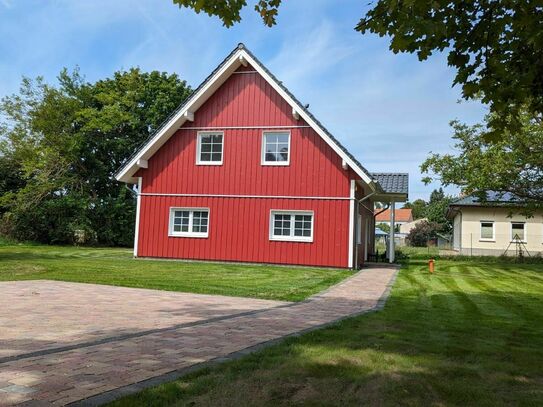 Neu gebautes, fertiges Schwedenhaus, bezugsfertig mit EBK und Kamin