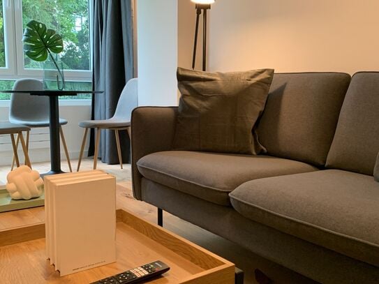 *****SCHMUCKSTÜCK! CORE RENOVATED & FULLY FURNISHED DESIGNER APARTMENT*****