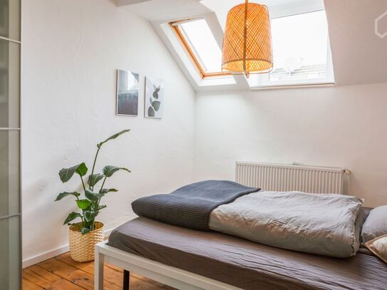 Cozy, renovated loft in early days house in Cologne Ehrenfeld, Koln - Amsterdam Apartments for Rent